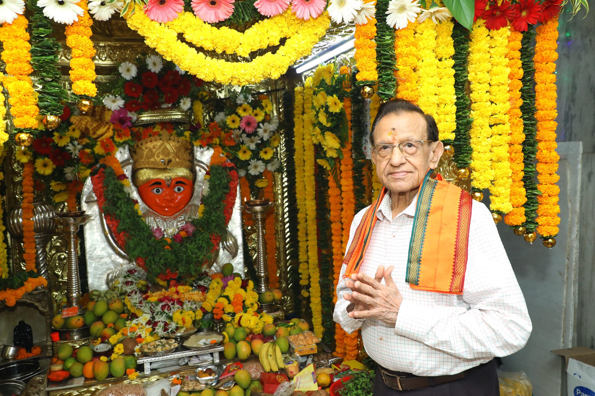 Visiting Devotees